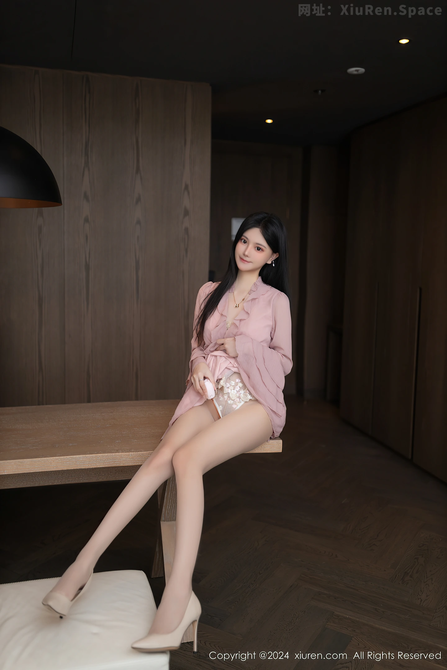 图片[5]-[XiuRen秀人网]VOL.8925 模特幼幼性感紫色连衣短裙+白色薄透情趣服秀完美身材诱惑写真80P-秀人网官方网站